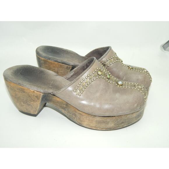 CALLEEN CORDERO Swarovski Cystal Metal Studded Gray Leather Wood Clog Size 7 - Picture 2 of 9